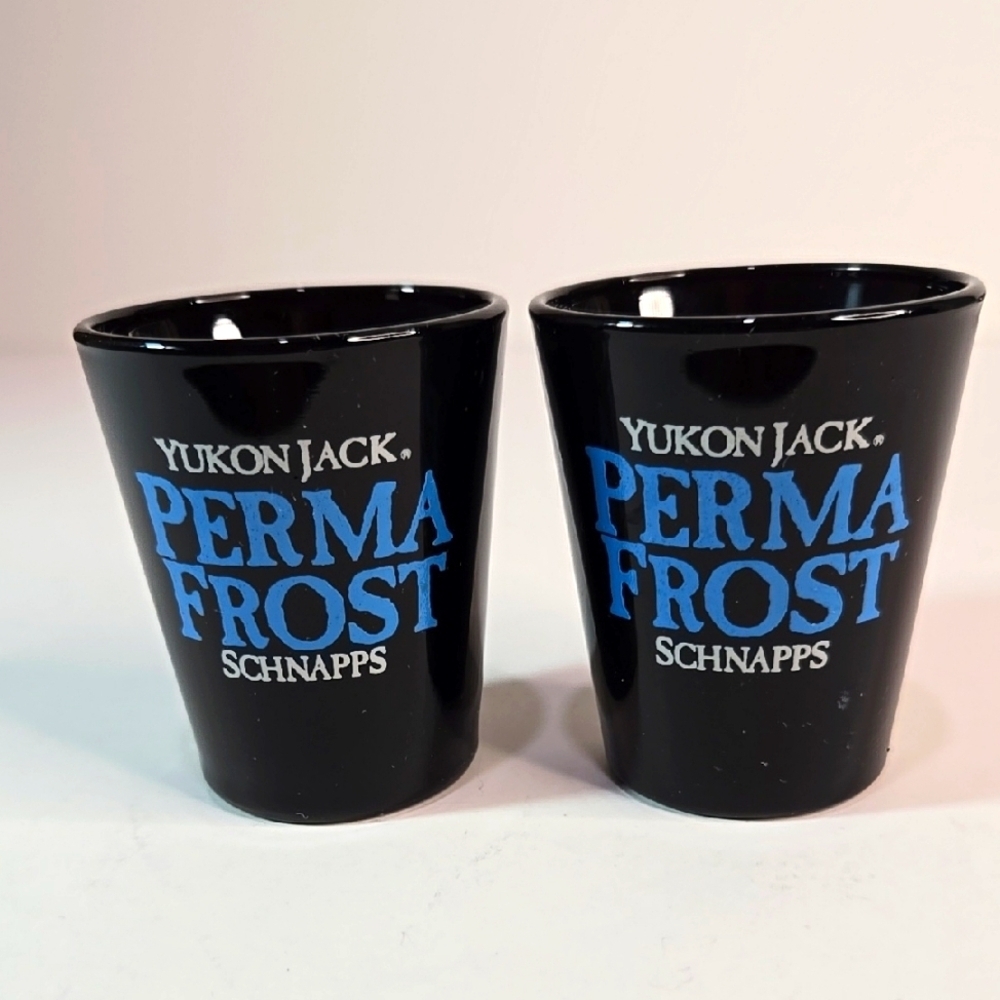 Set of 2 Vintage Yukon Jack Perma Frost Schnapps Shot Glasses Collectible